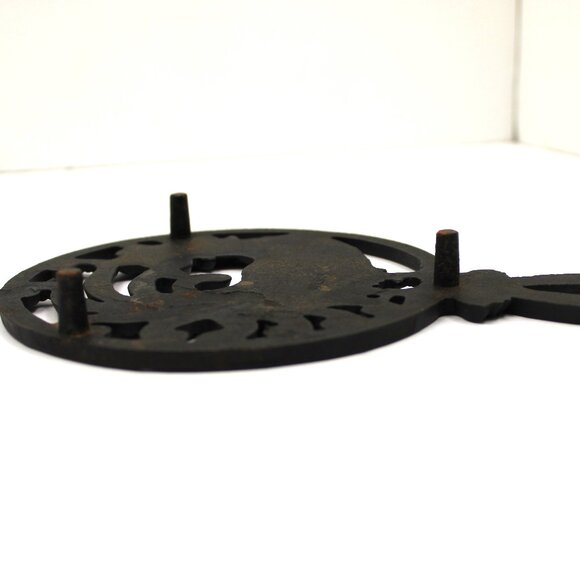 VINTAGE CAST IRON ROOSTER TRIVET R.H. BIRD & Rooster Cast Iron Napkin Holder - Picture 6 of 10